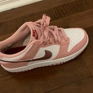 Nike dunk lows pink velvet